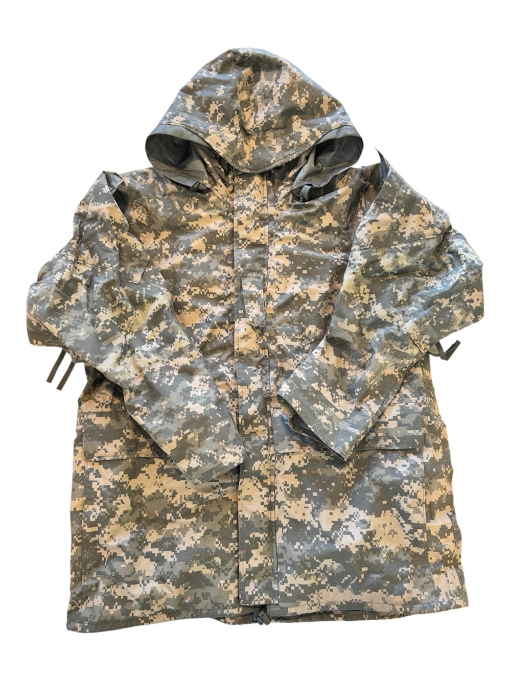 NWOT US Army Parka Cold Weather Universal Camouflage ECWCS Jacket M-Reg Camo